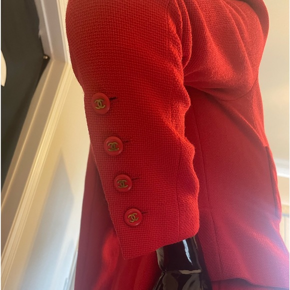 CHANEL red blazer
Vintage 1995 Dress skirt Set
Size S/XS US 2 FR34 preloved - Picture 7 of 15